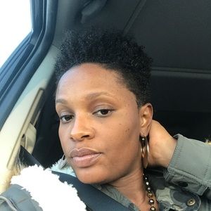 Meet your Posher, Camille